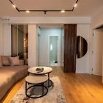 The Velvet Glow By Blvd 63b3 - Free Parking Apartment *