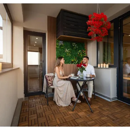 Apartment The Velvet Glow By Blvd 63b3 - Warm Modern With Elegant Design *