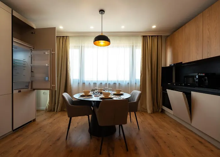 Apartament The Velvet Glow By Blvd 63b3 - Warm Modern With Elegant Design *