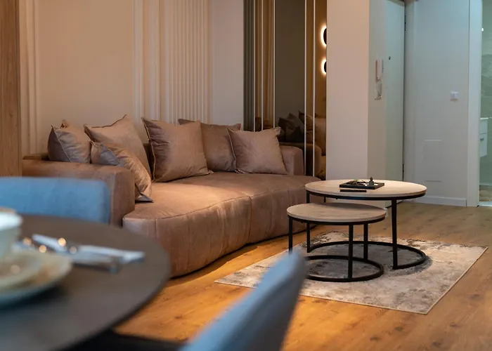 The Velvet Glow By Blvd 63b3 - Warm Modern With Elegant Design Apartament Bucureşti