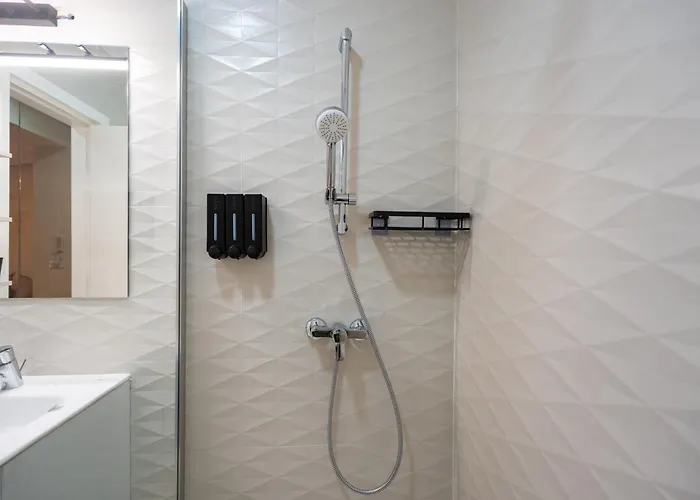 Апартаменти The Velvet Glow By Blvd 63b3 - Warm Modern With Elegant Design *